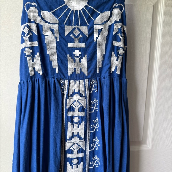 Farm Rio embroidered dress. - Picture 3 of 16